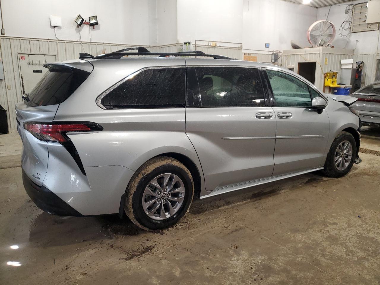 2022 TOYOTA SIENNA LE VIN:5TDBRKEC7NS118564
