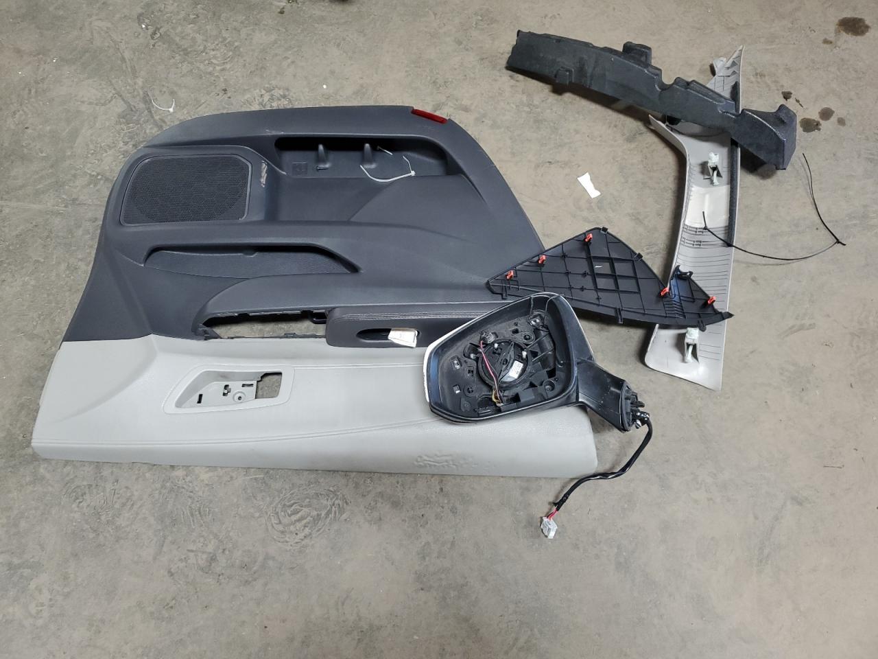 2022 TOYOTA SIENNA LE VIN:5TDKRKEC8NS096302