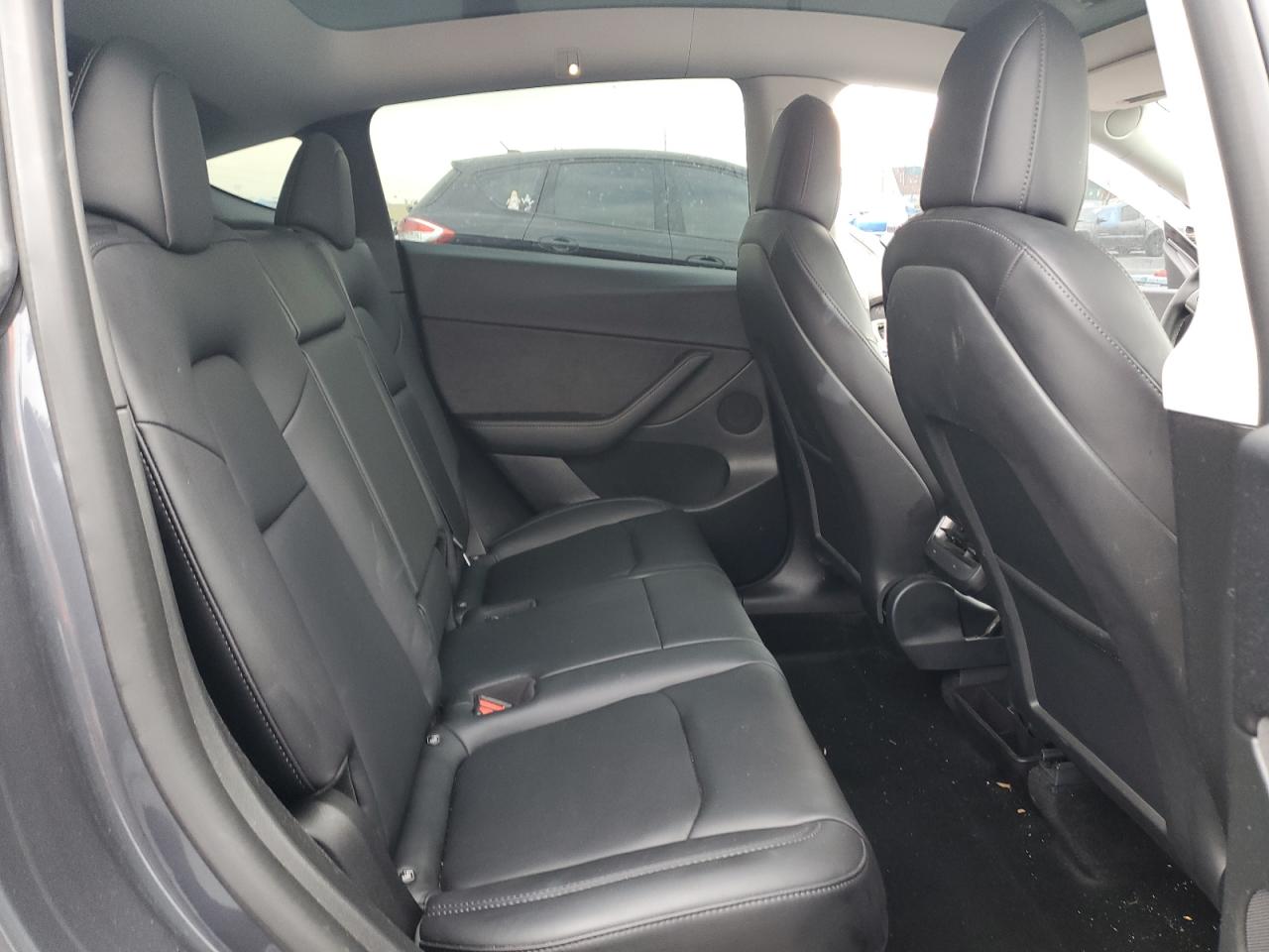 2022 TESLA MODEL Y  VIN:7SAYGDEF9NF405384