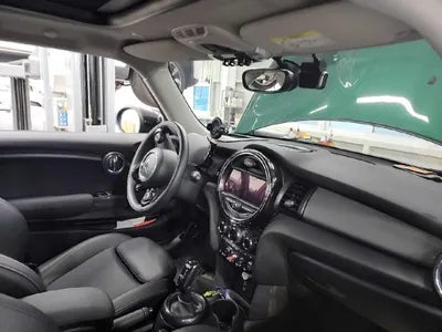 2021 MINI Cooper VIN: