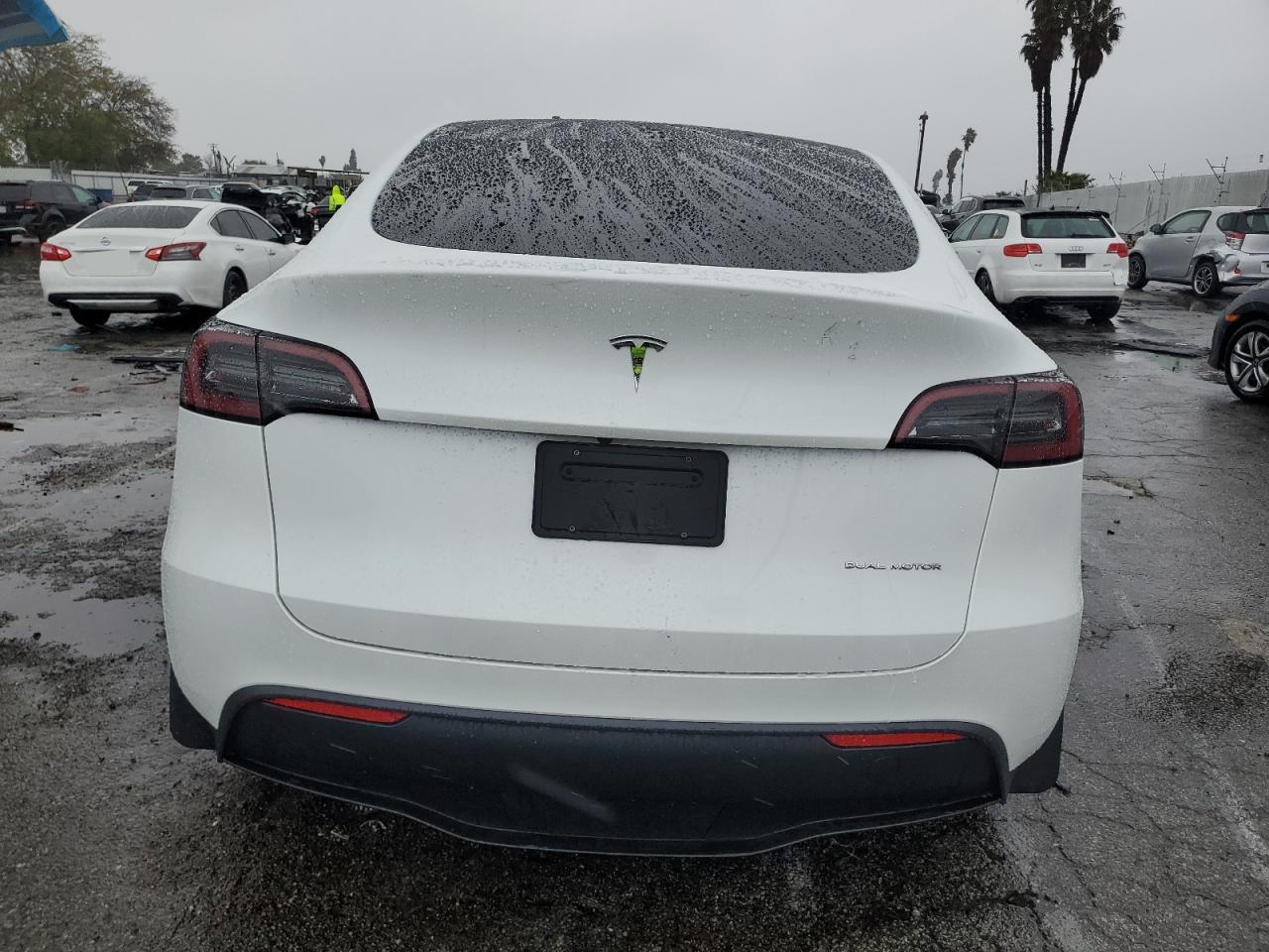 2023 TESLA MODEL Y  VIN:7SAYGDEE4PF631407