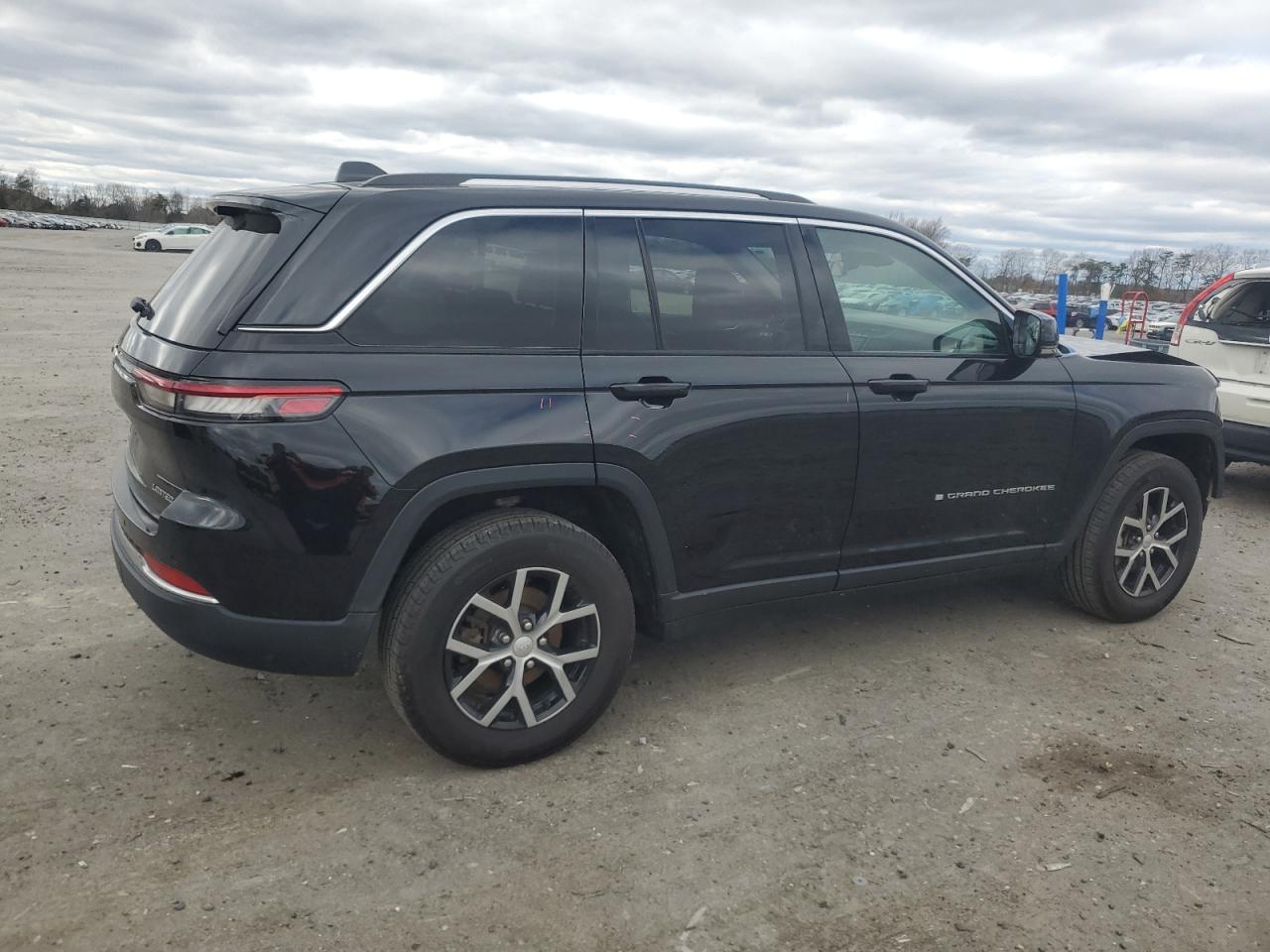 2023 JEEP GRAND CHEROKEE LIMITED VIN:1C4RJHBG1PC668931