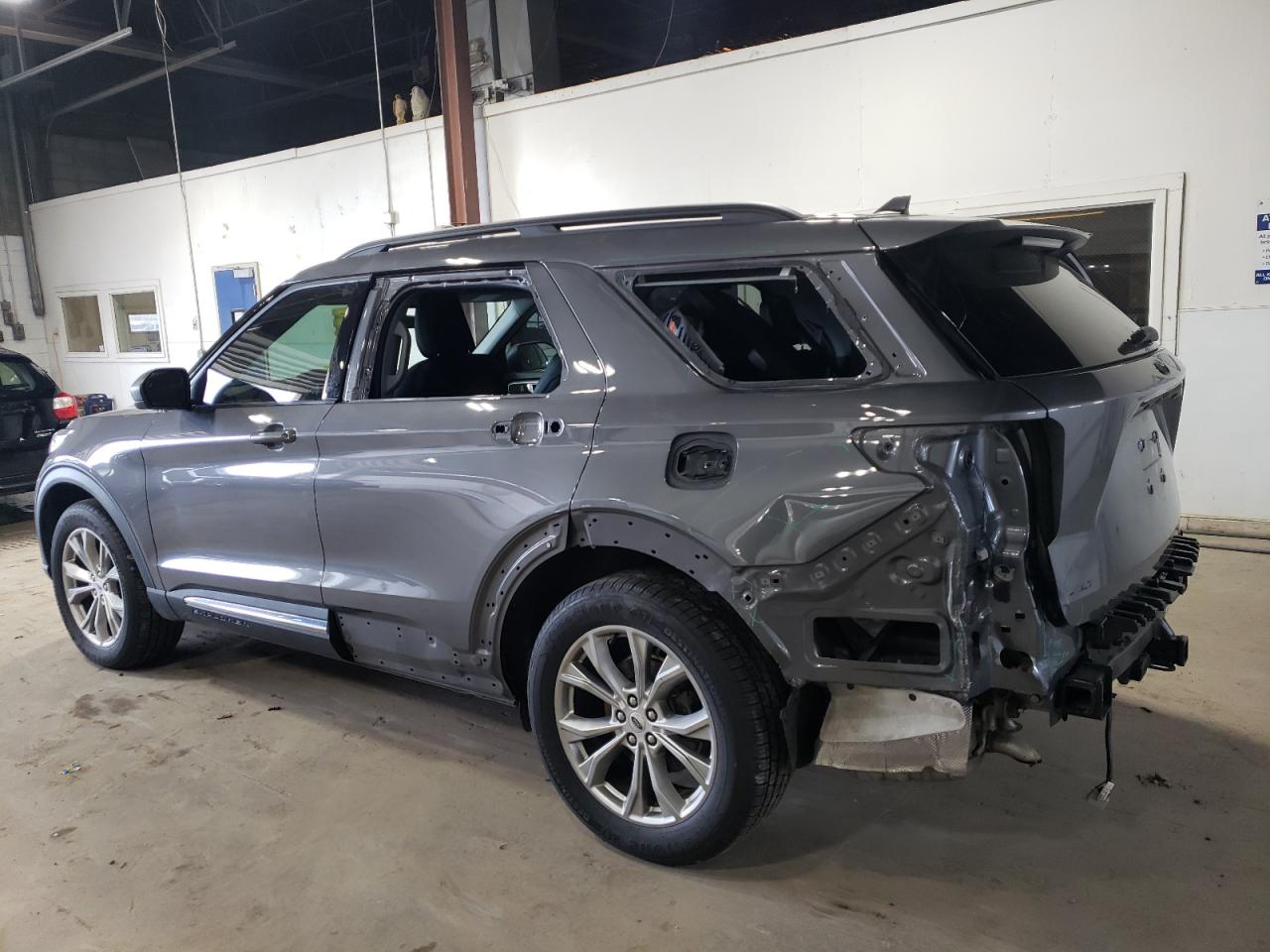 2022 FORD EXPLORER XLT VIN:1FMSK8DH6NGA18563