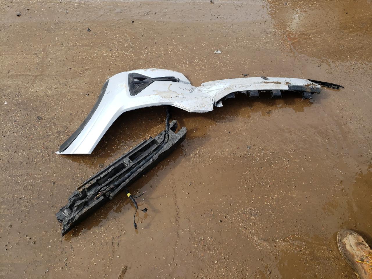 2023 POLESTAR 2  VIN:YSMEG3KA3PL156877