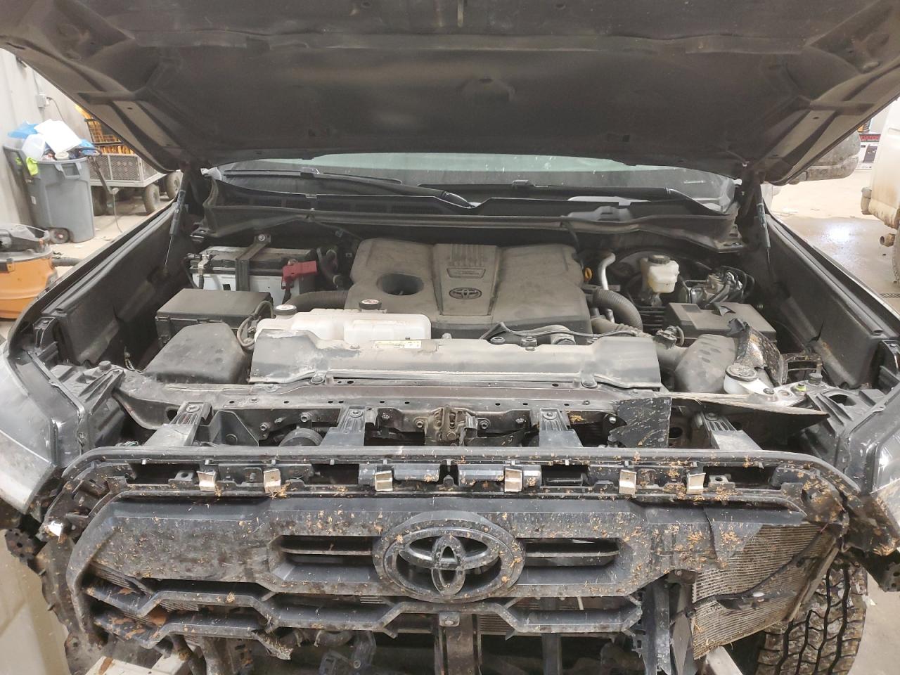 2023 TOYOTA TUNDRA CREWMAX LIMITED VIN:5TFJA5ECXPX014586