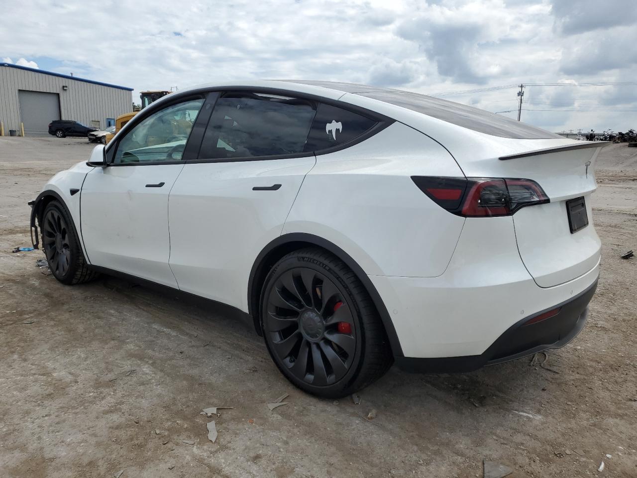 2022 TESLA MODEL Y  VIN:7SAYGDEF8NF373883