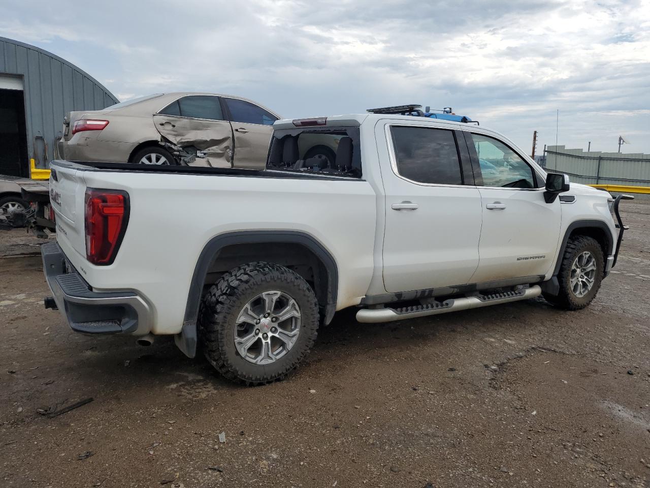2022 GMC SIERRA K1500 SLE VIN:3GTPUBEK5NG552136
