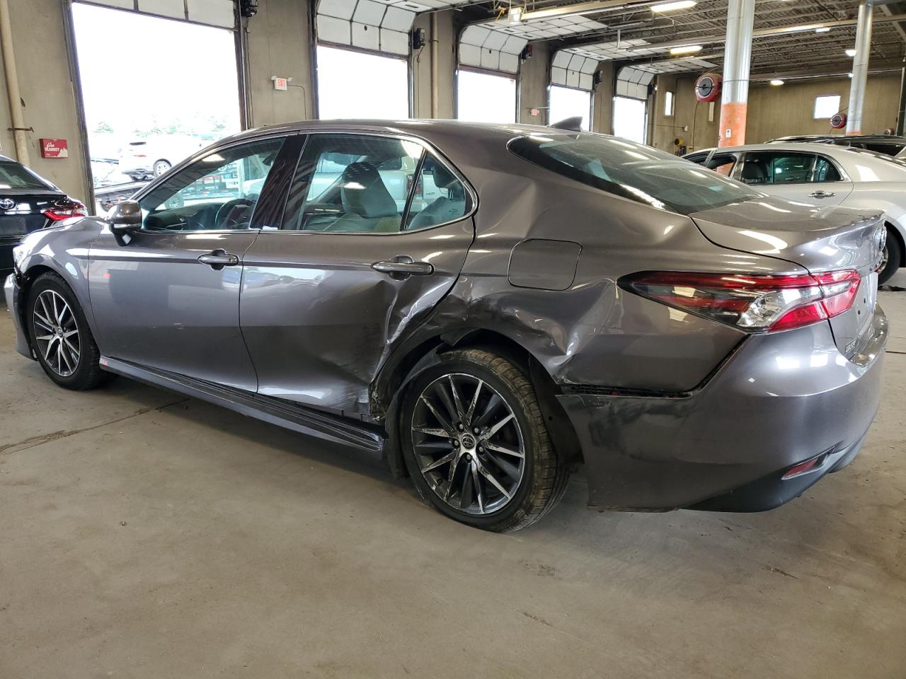 2022 TOYOTA CAMRY XLE VIN:4T1F31AK2NU579771