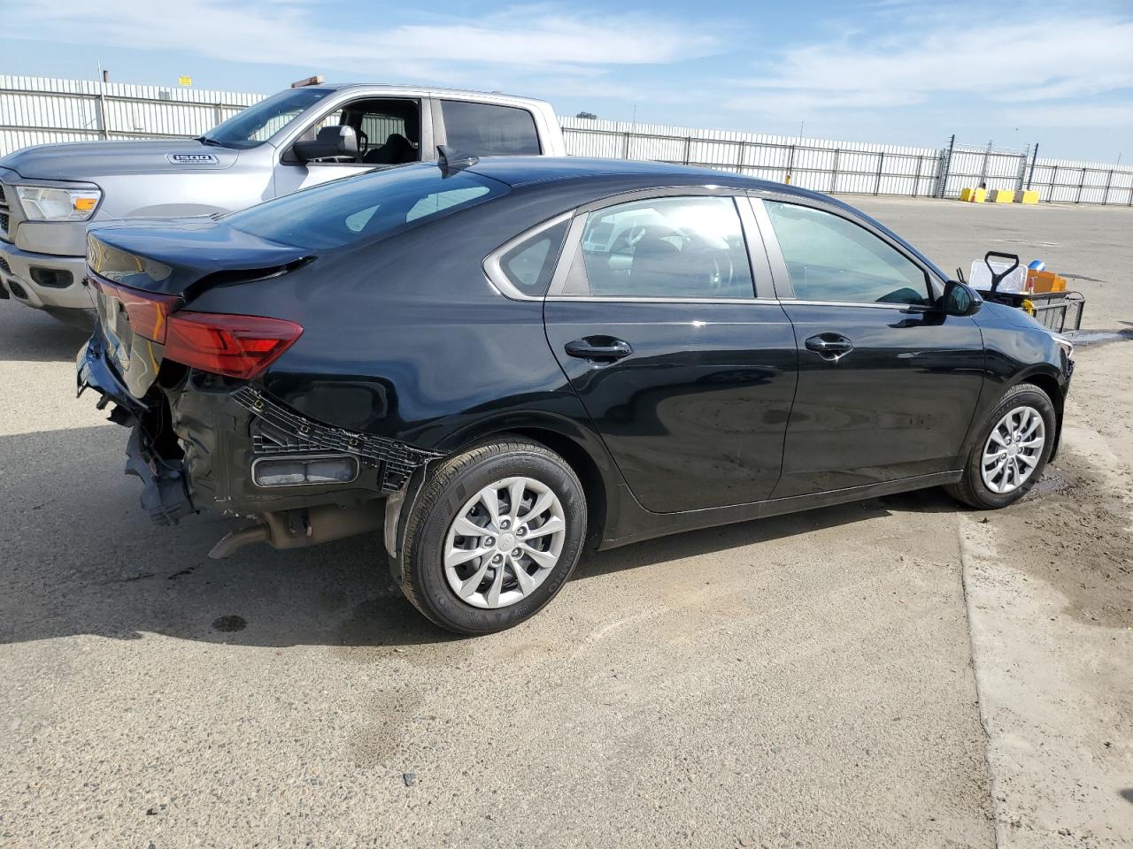 2024 KIA FORTE LX VIN:3KPF24AD1RE811940