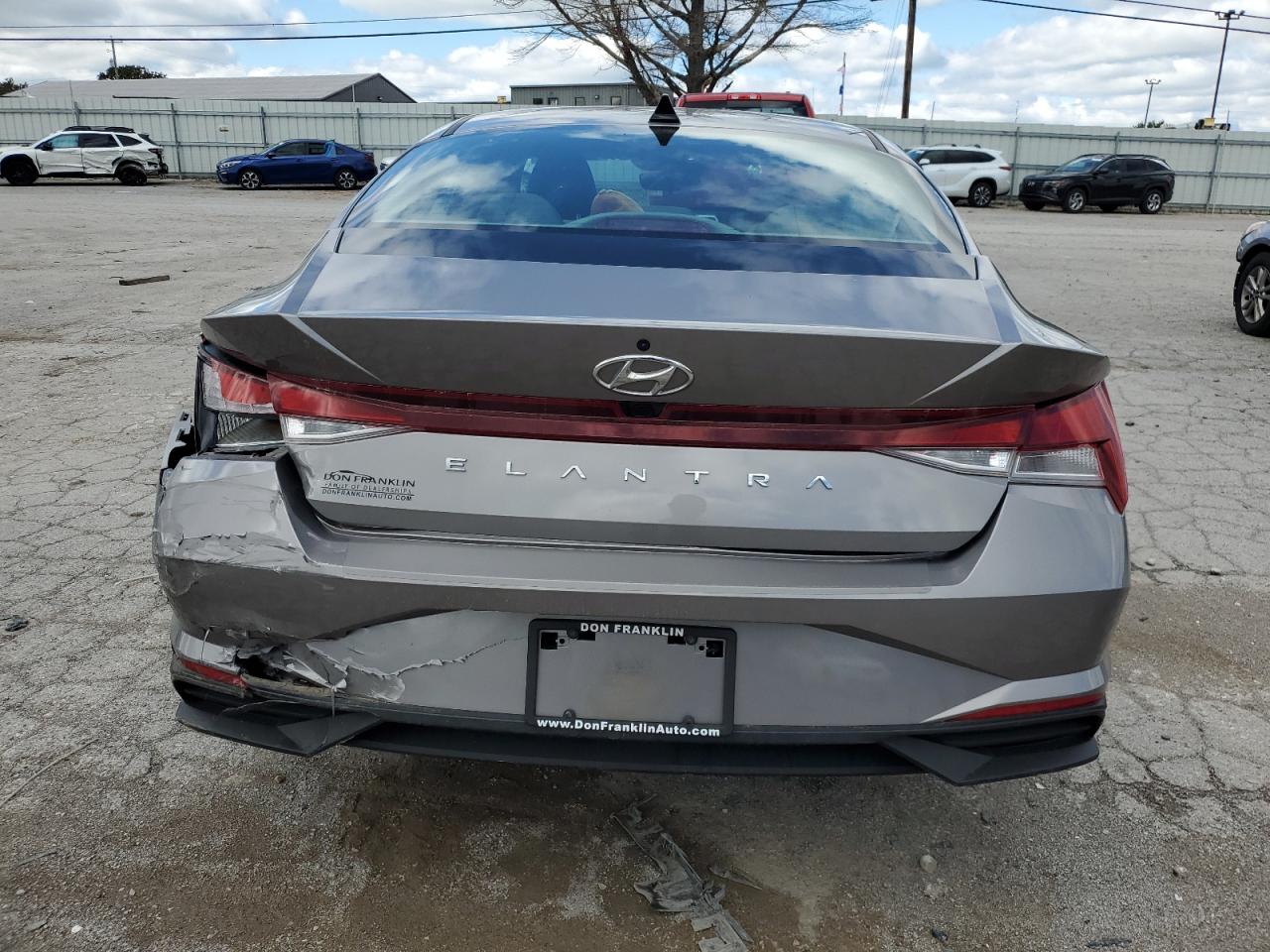 2022 HYUNDAI ELANTRA SEL VIN:KMHLM4AG1NU283928