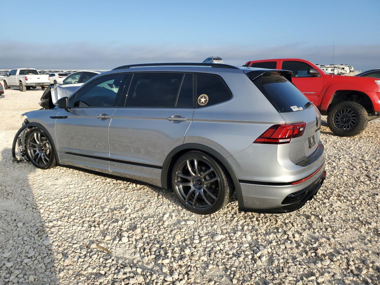 2022 VOLKSWAGEN TIGUAN SE R-LINE BLACK VIN:3VVCB7AX4NM032497