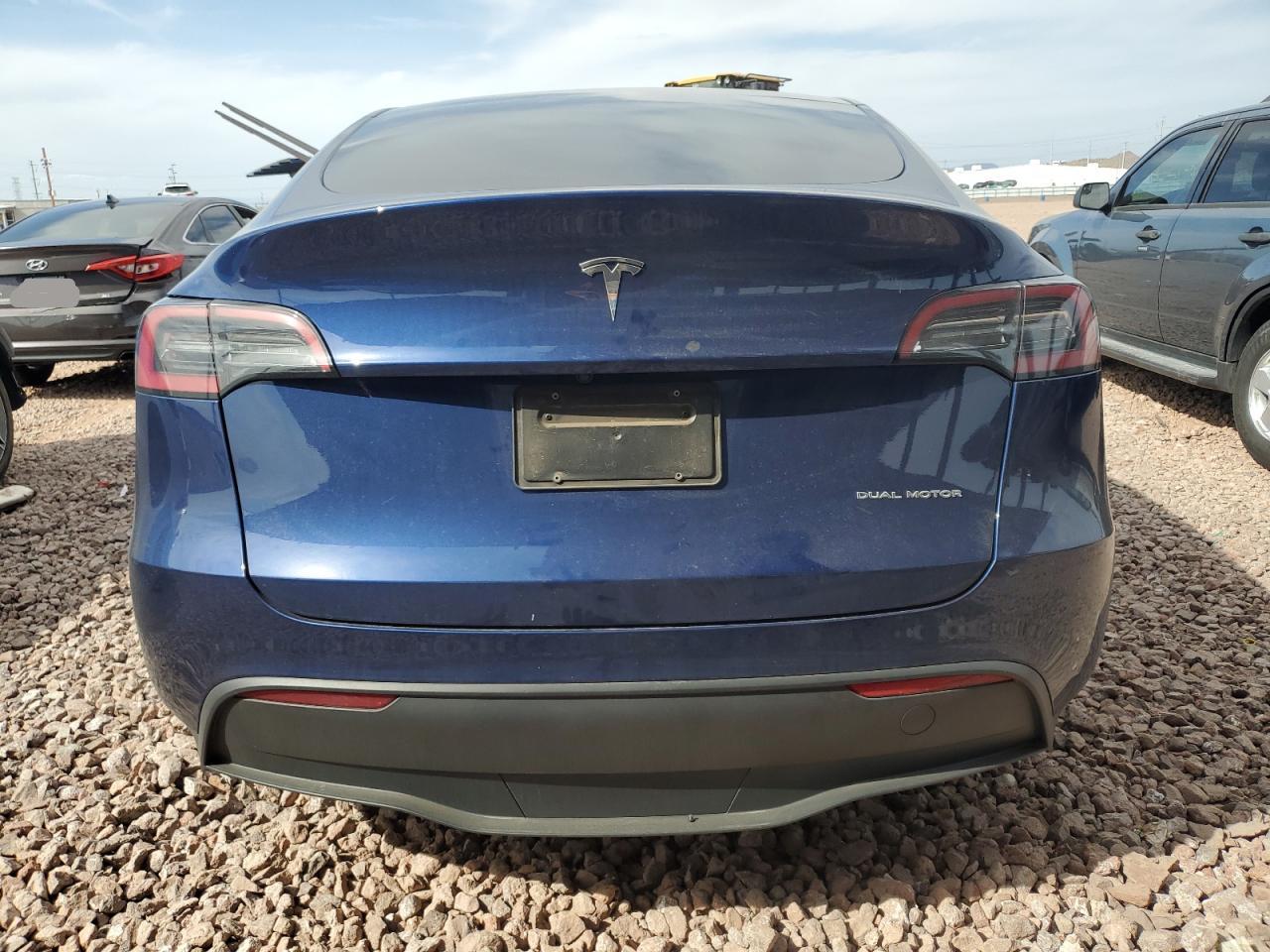 2023 TESLA MODEL Y  VIN:7SAYGDEE9PF606213