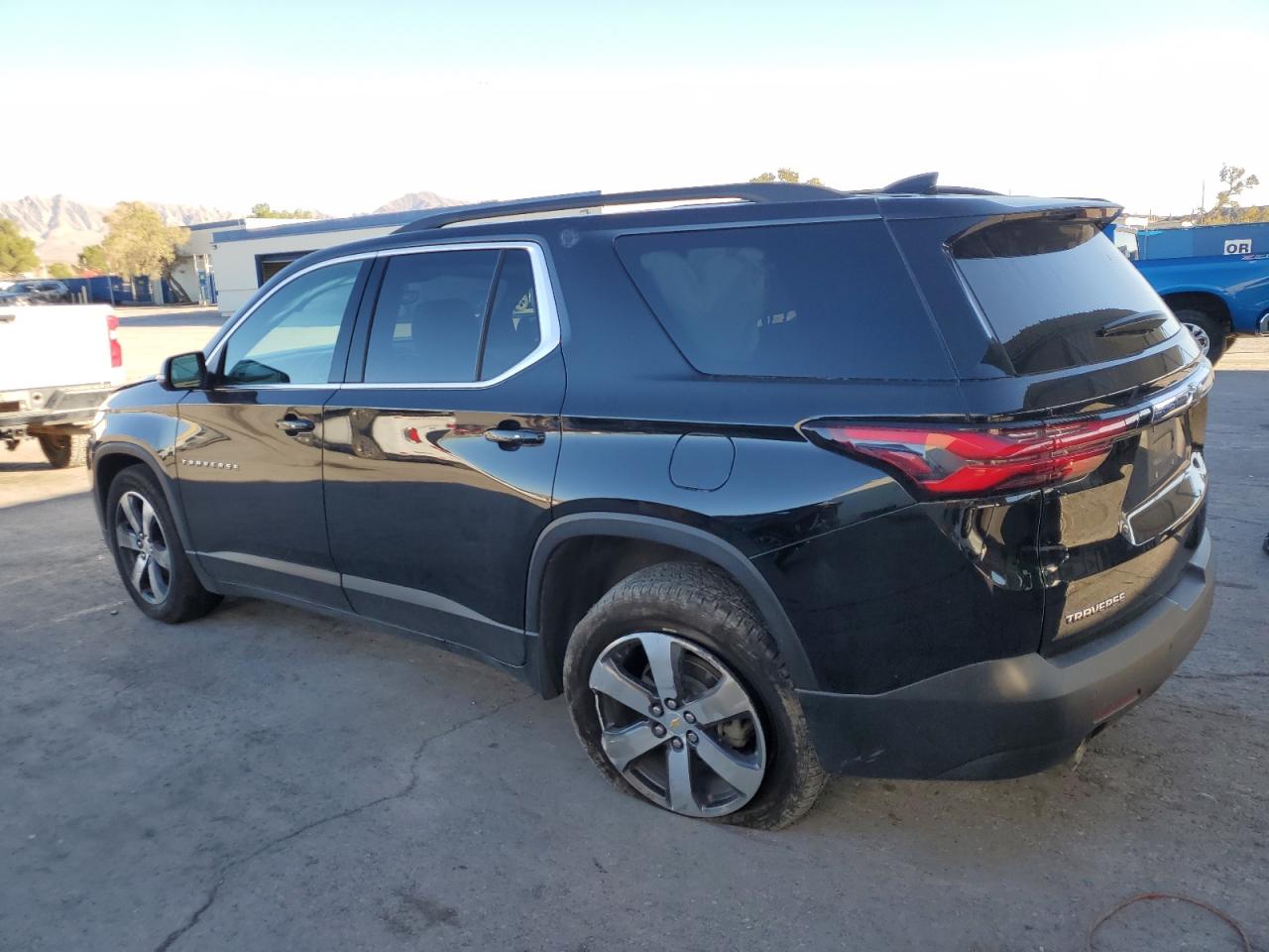 2022 CHEVROLET TRAVERSE LT VIN:1GNERHKW6NJ121880
