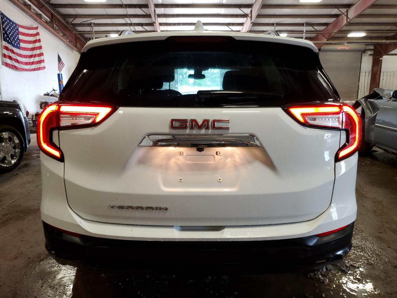 2022 GMC TERRAIN SLE VIN:3GKALMEV1NL185052