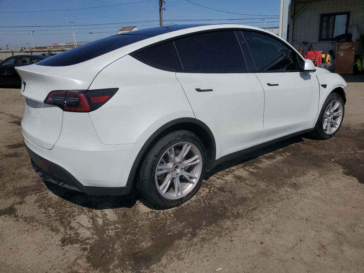 2024 TESLA MODEL Y  VIN:7SAYGDED8RF047909