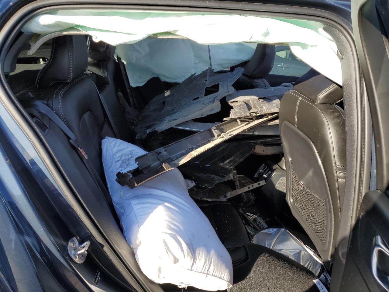 2022 VOLVO XC40 T4 INSCRIPTION VIN:YV4AC2HL9N2736059