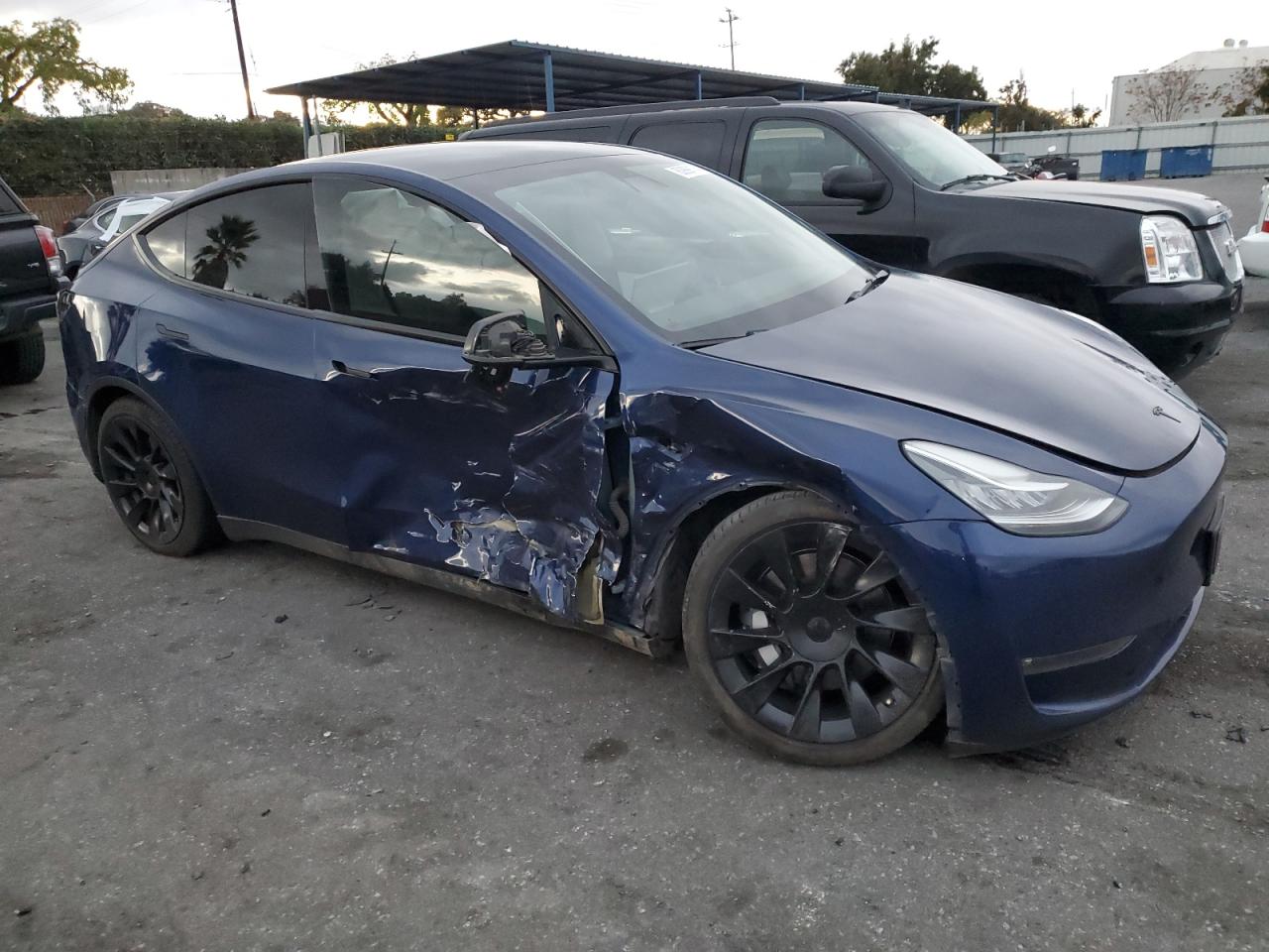 2022 TESLA MODEL Y  VIN:7SAYGDEE8NF401947