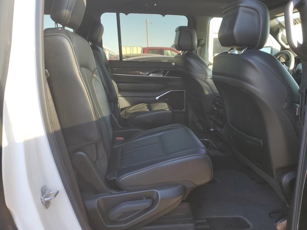2022 JEEP WAGONEER SERIES III VIN:1C4SJUDT6NS109379