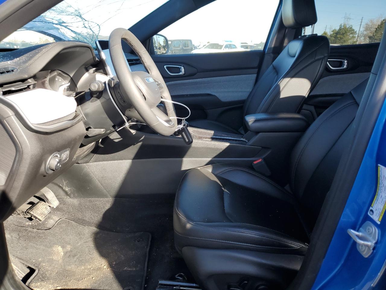 2024 JEEP COMPASS LATITUDE LUX VIN:3C4NJDFN7RT115241