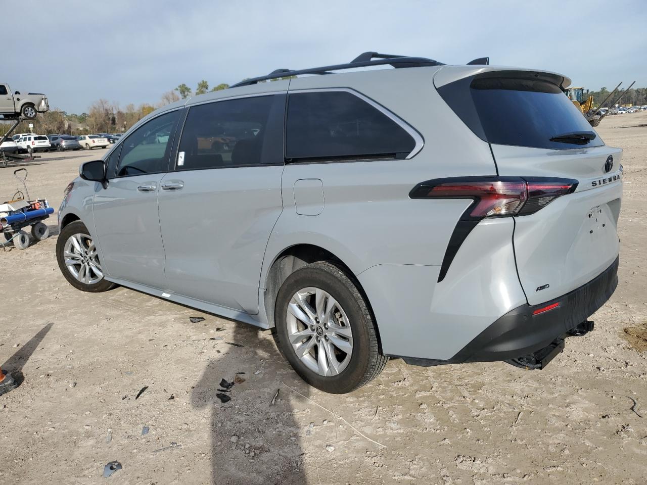 2023 TOYOTA SIENNA XSE VIN:5TDCSKFC9PS101579