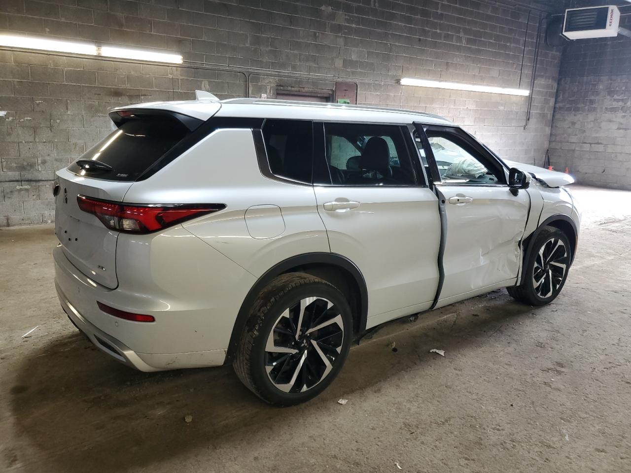 2022 MITSUBISHI OUTLANDER SEL VIN:JA4J4VA89NZ084620
