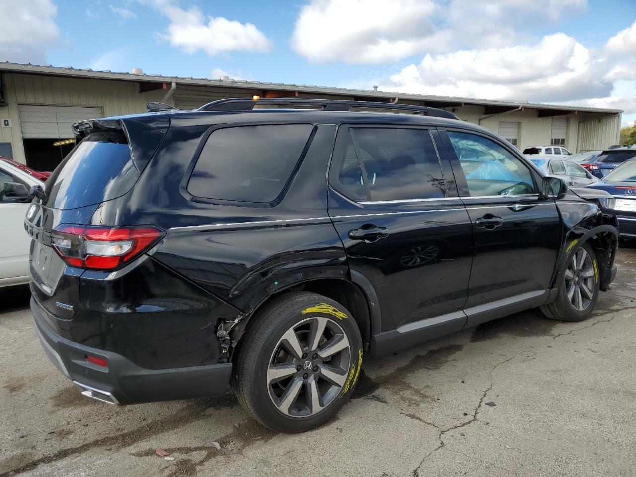 2023 HONDA PILOT TOURING VIN:5FNYG1H71PB022770