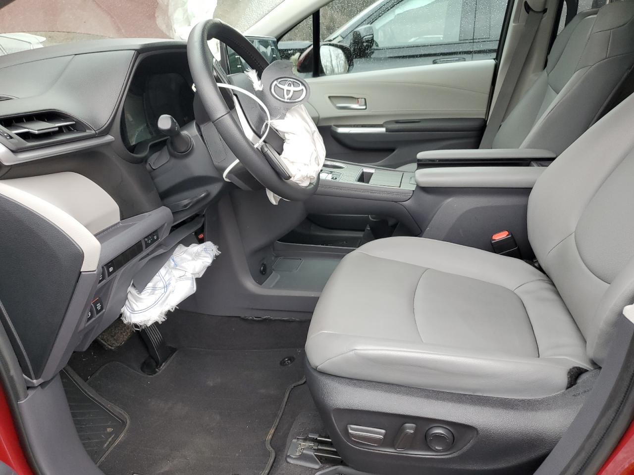 2022 TOYOTA SIENNA XLE VIN:5TDYRKEC8NS130037