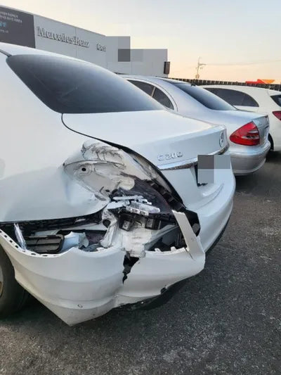 2018 Mercedes-Benz C 200 WDDWF4CB0JF709075 VIN:WDDWF4CB0JF709075