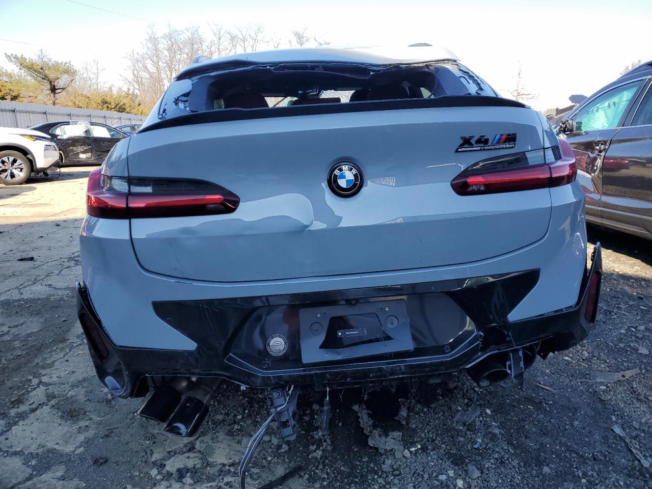 2024 BMW X4 M VIN:5YM23EC04R9X37341