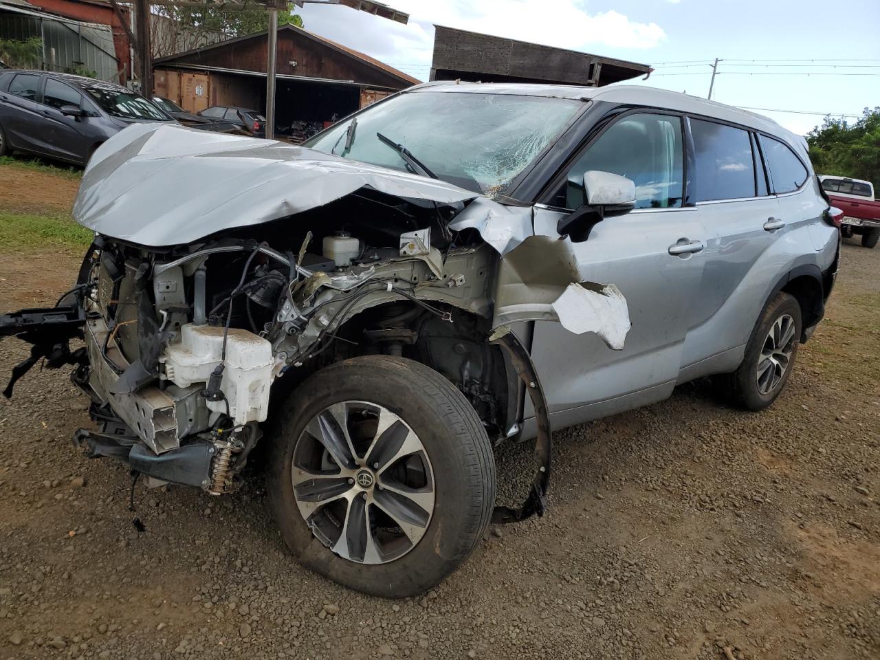 2022 TOYOTA HIGHLANDER XLE VIN:5TDGZRAH7NS546389