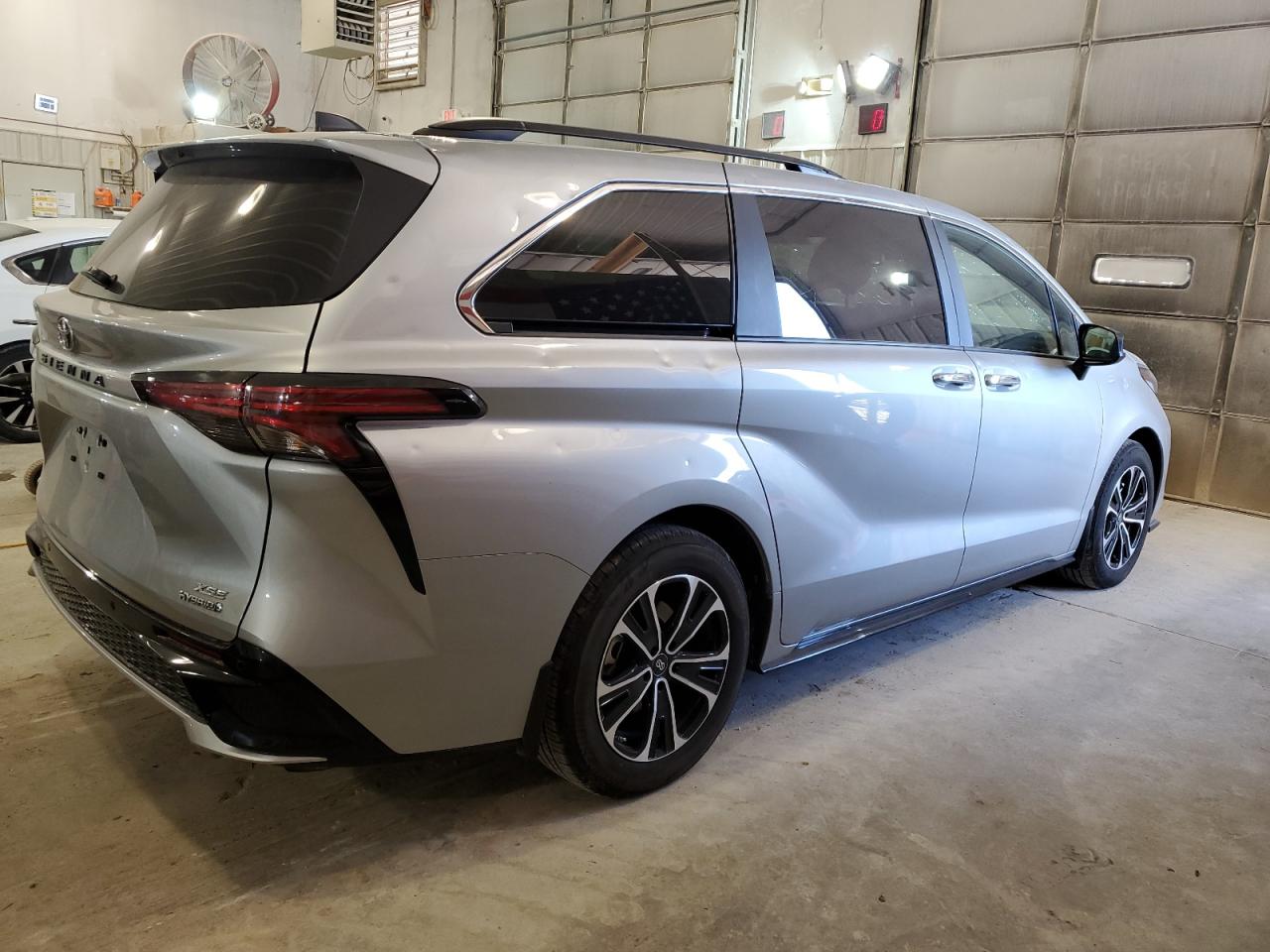 2023 TOYOTA SIENNA XSE VIN:5TDDSKFC1PS084751