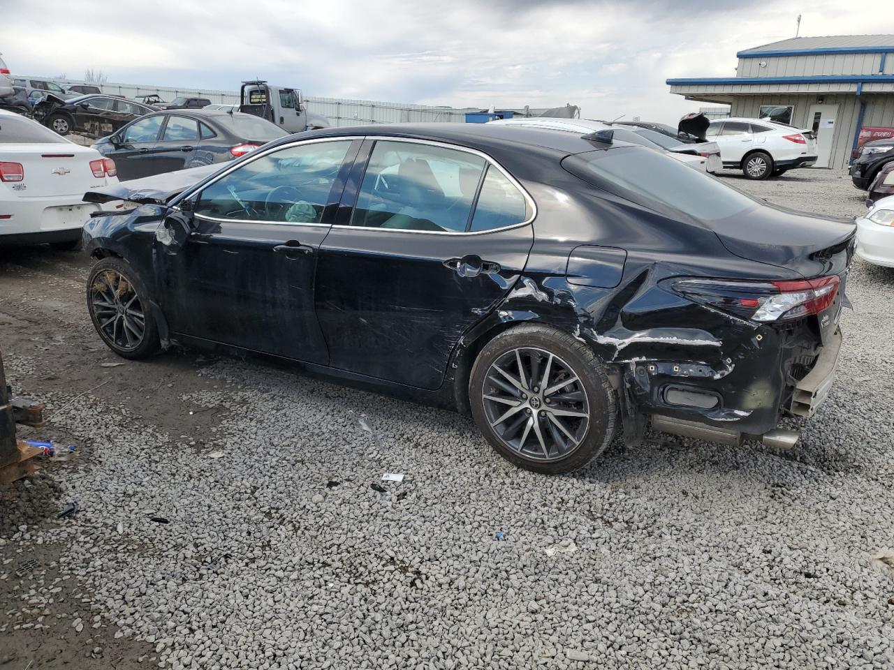 2022 TOYOTA CAMRY XLE VIN:4T1F31AK4NU582512