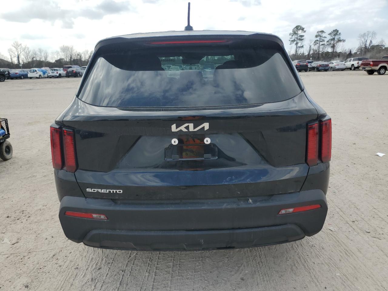 2023 KIA SORENTO LX VIN:5XYRG4LC8PG240207