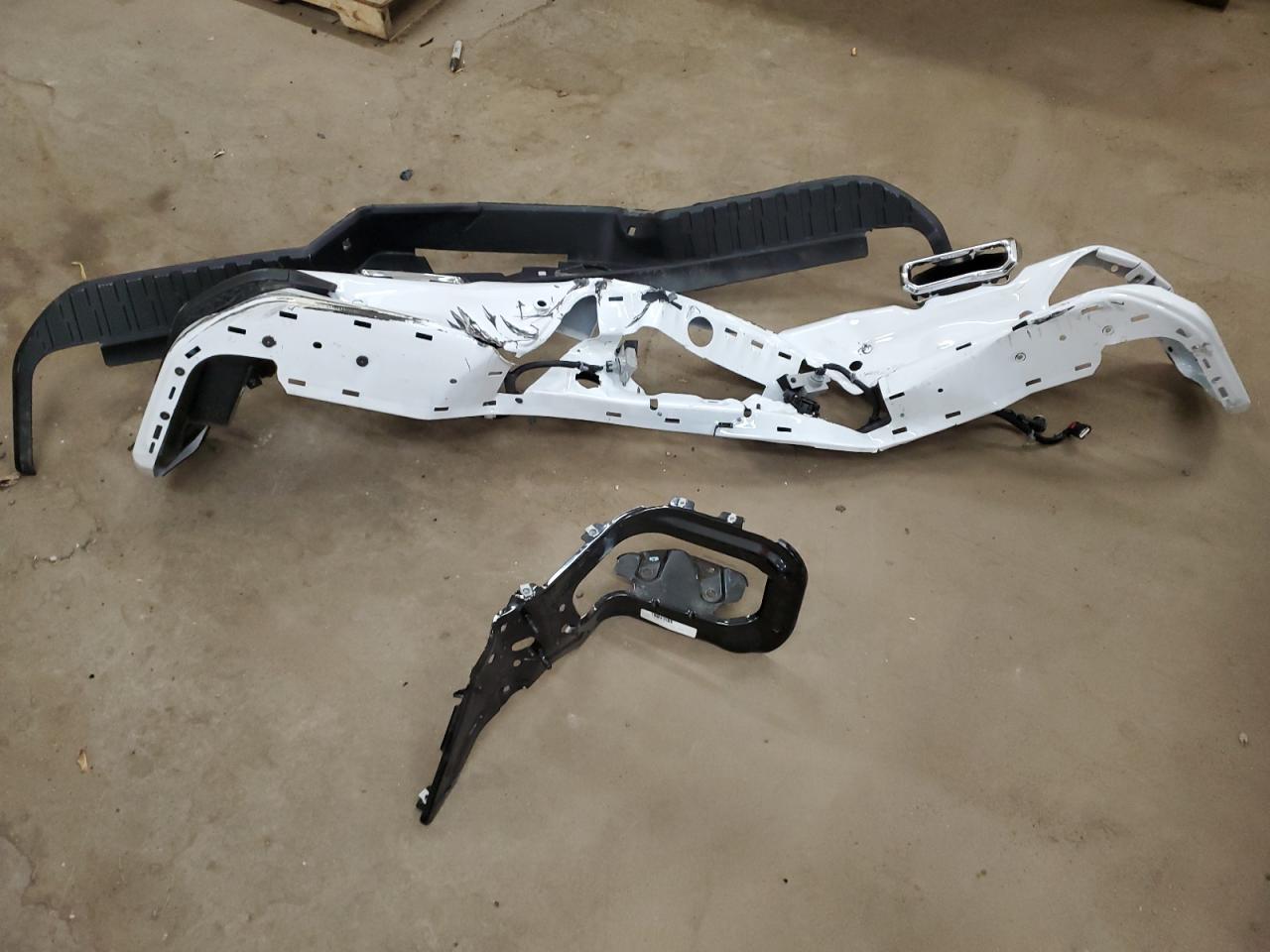 2024 GMC SIERRA K1500 AT4 VIN:1GTUUEEL3RZ384354