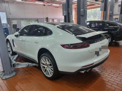 2020 Porsche Panamera VIN: