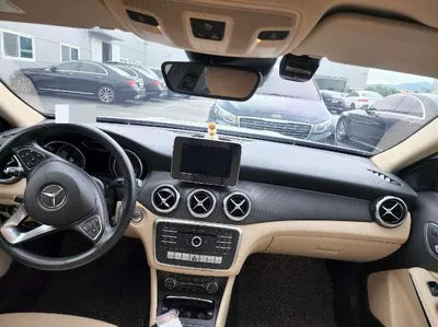 2019 Mercedes-Benz GLA 220 VIN: