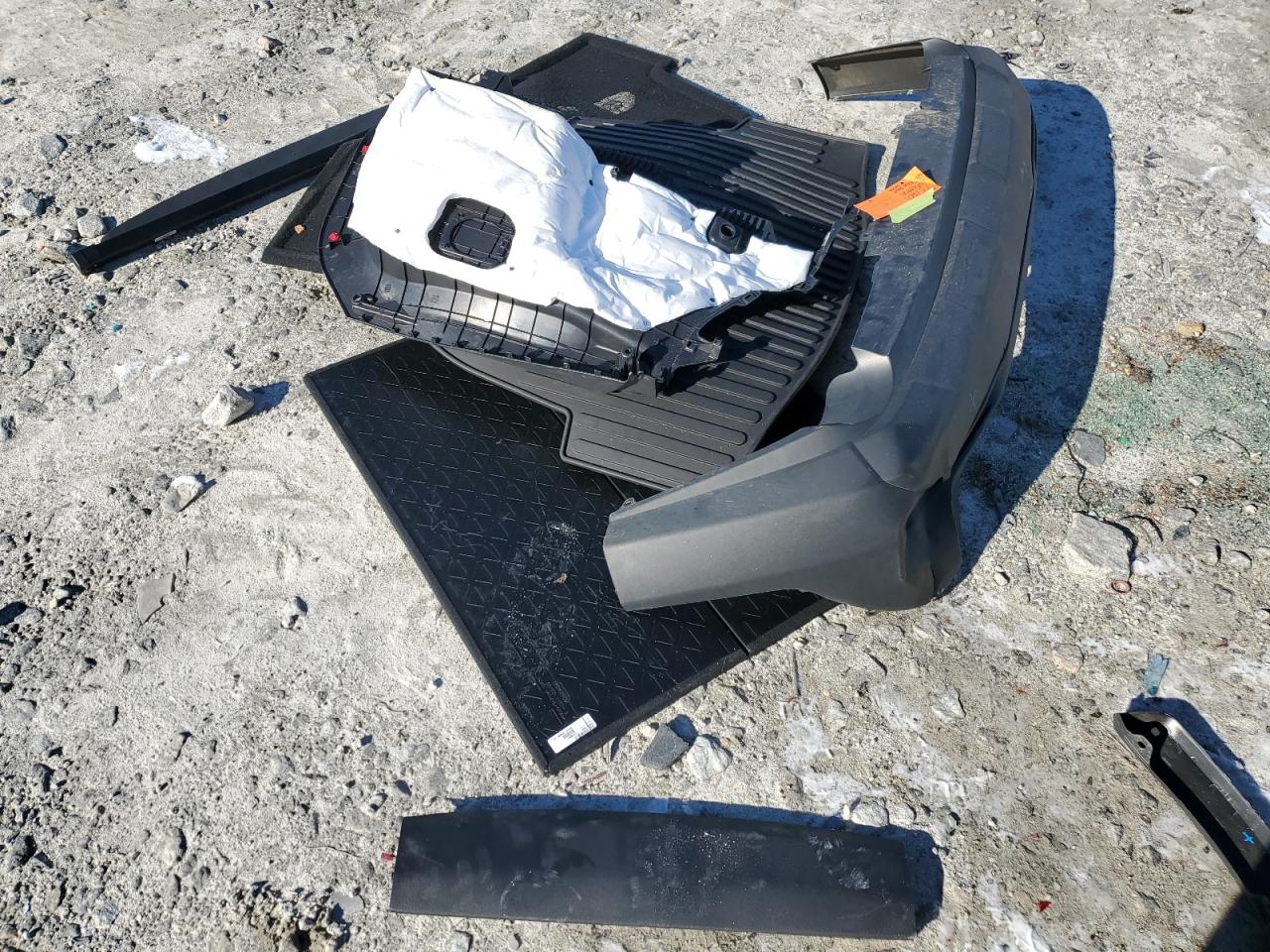 2022 TOYOTA RAV4 XLE VIN:2T3W1RFV4NC210216