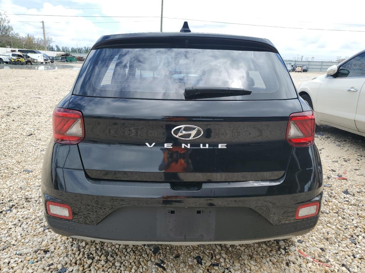 2022 HYUNDAI VENUE SE VIN:KMHRB8A37NU154144