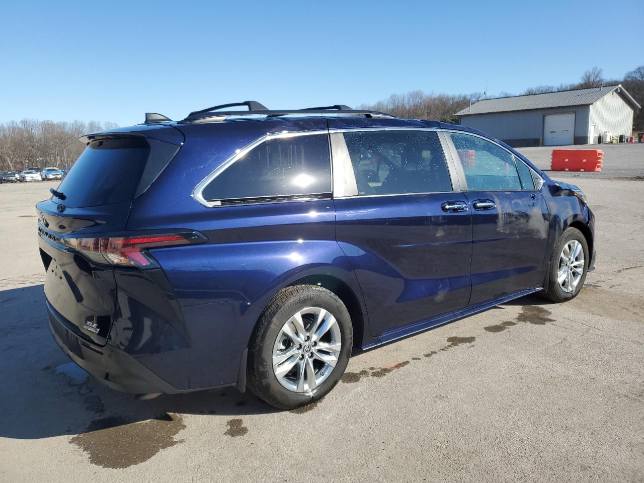 2024 TOYOTA SIENNA XLE VIN:5TDJSKFC6RS109729