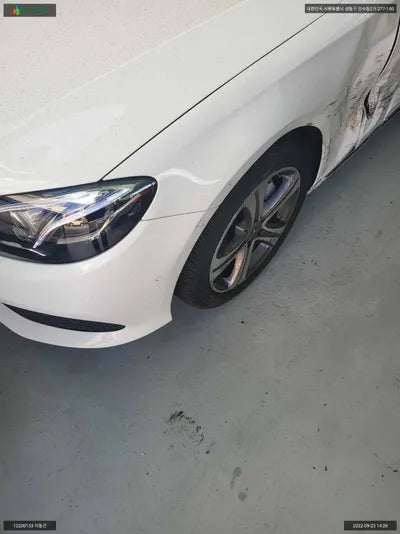 2017 Mercedes-Benz E 300 WDDZF4JB1JA333984 VIN:WDDZF4JB1JA333984