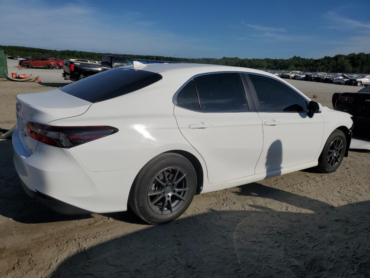 2022 TOYOTA CAMRY LE VIN:4T1C31AK5NU592890