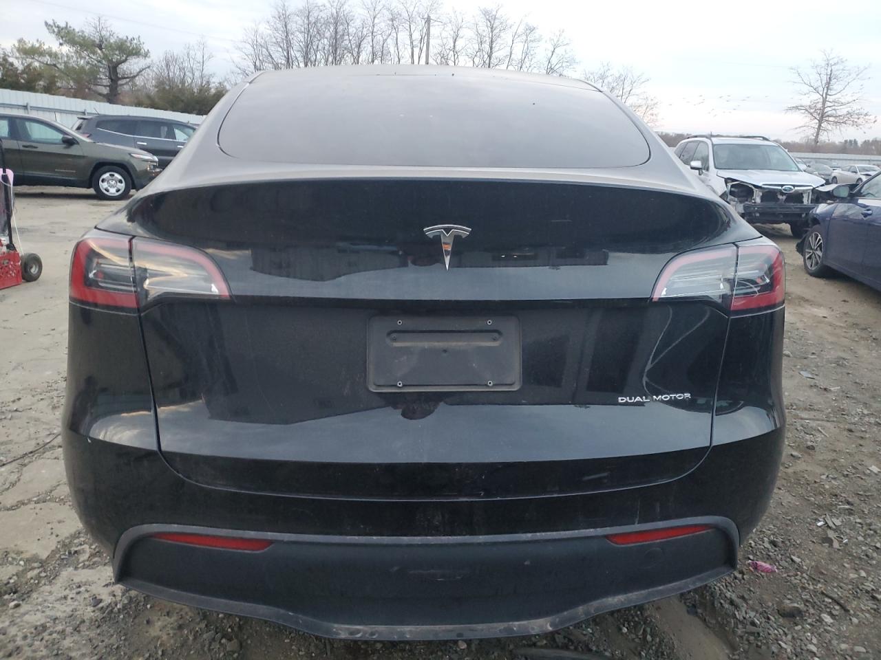 2023 TESLA MODEL Y  VIN:7SAYGDEE3PA077113