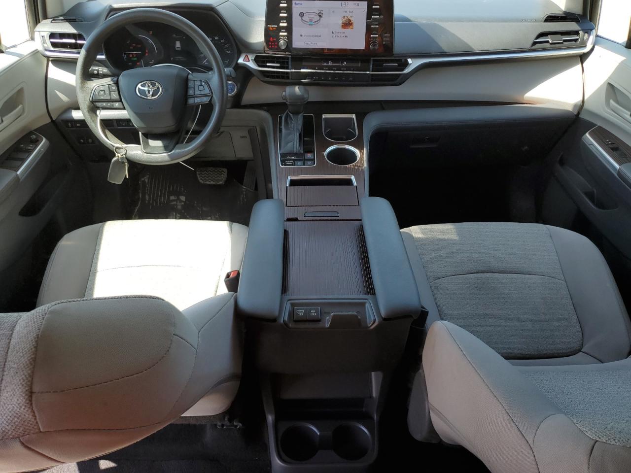 2022 TOYOTA SIENNA LE VIN:5TDKRKEC3NS077785