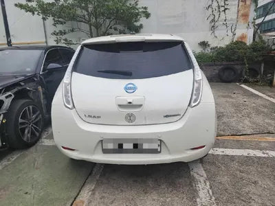 2015 Nissan Leaf VIN: