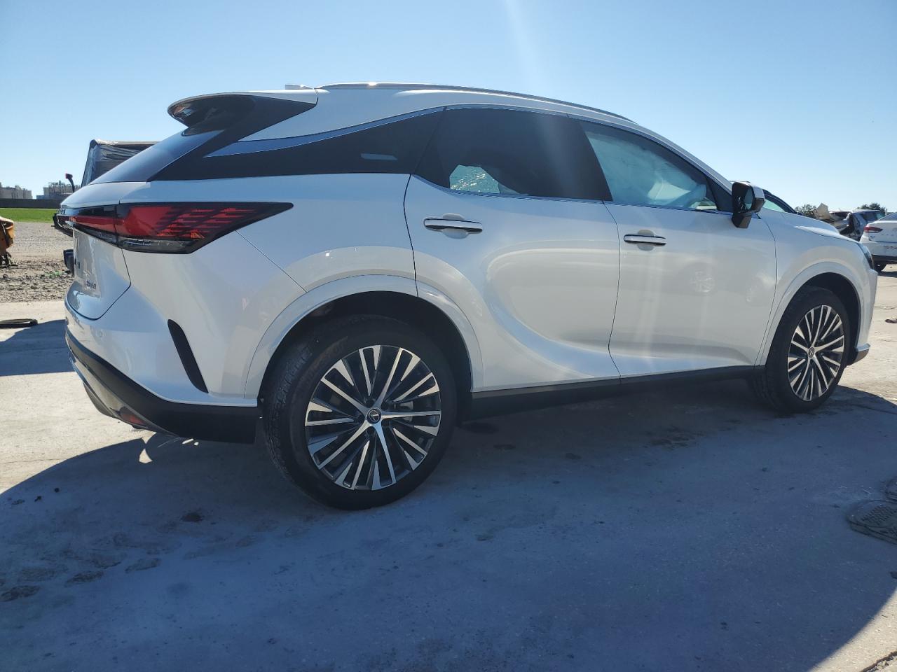 2023 LEXUS RX 350 PREMIUM VIN:JTJCHMAA7P2005597