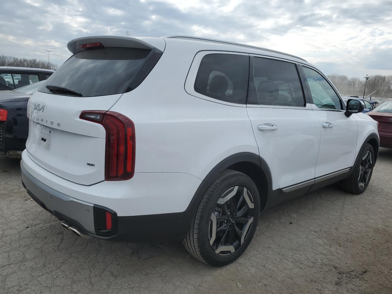 2023 KIA TELLURIDE S VIN:5XYP6DGC6PG392555