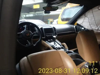 2015 Porsche Cayenne VIN: