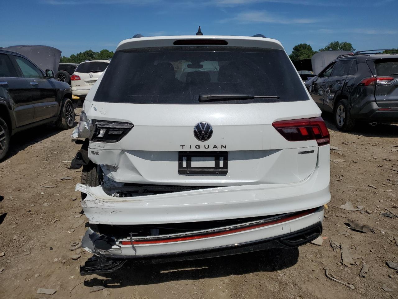 2023 VOLKSWAGEN TIGUAN SE R-LINE BLACK VIN:3VV8B7AX6PM007416