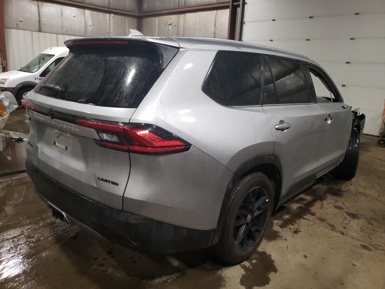 2024 TOYOTA GRAND HIGHLANDER XLE VIN:5TDACAB53RS018190