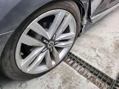 2018 Volkswagen Passat 1VWZZZA3ZJC037143 VIN:1VWZZZA3ZJC037143